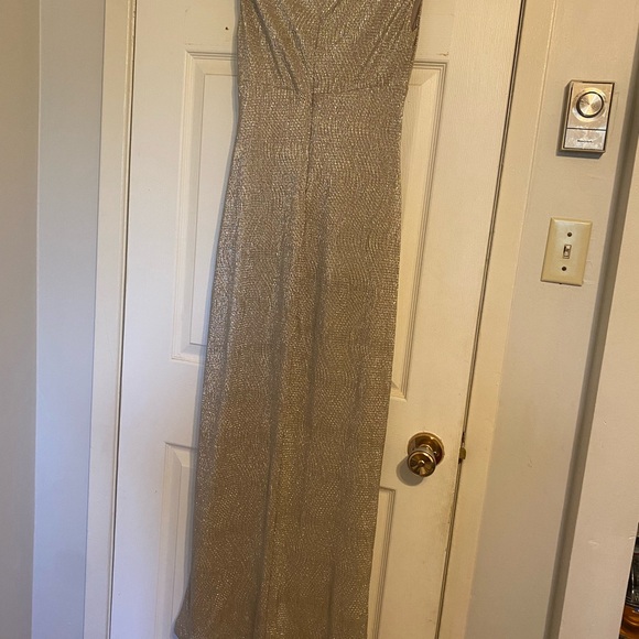 Elegant floor length Ralph Lauren gown with slit perfect for wedding season! - Picture 6 of 6